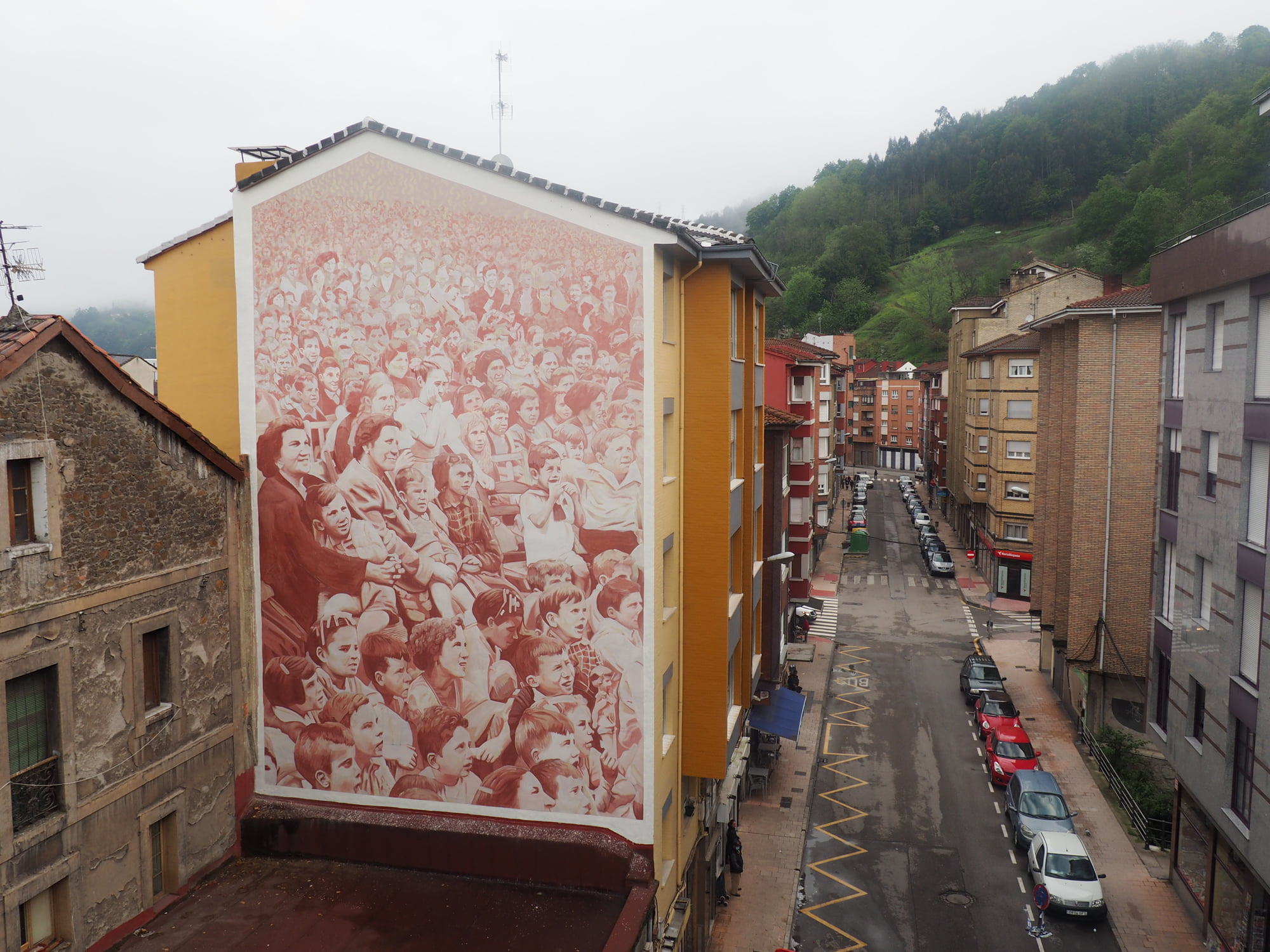 Mural contextualizado realizado en Mieres